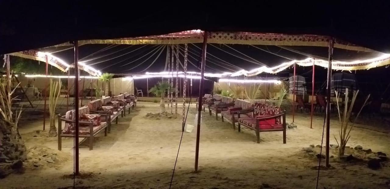 Royal Tours Permanent Camp Hotel Umm Lajj Bagian luar foto