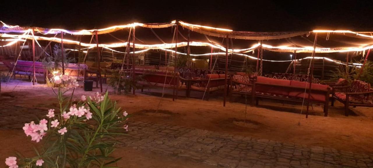 Royal Tours Permanent Camp Hotel Umm Lajj Bagian luar foto